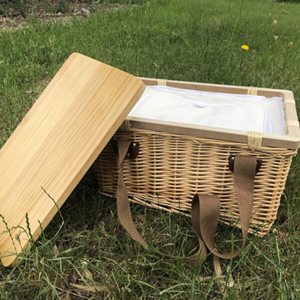 Gold Coast Wicker Picnic Cooler Basket Square - Image 2